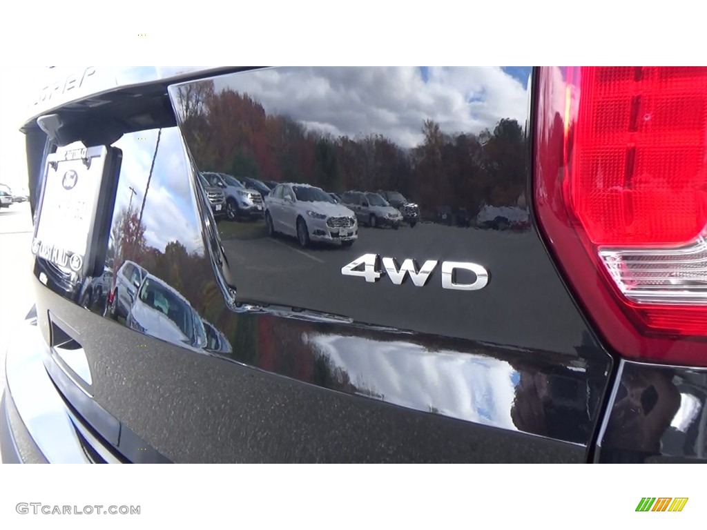 2017 Explorer XLT 4WD - Shadow Black / Ebony Black photo #9