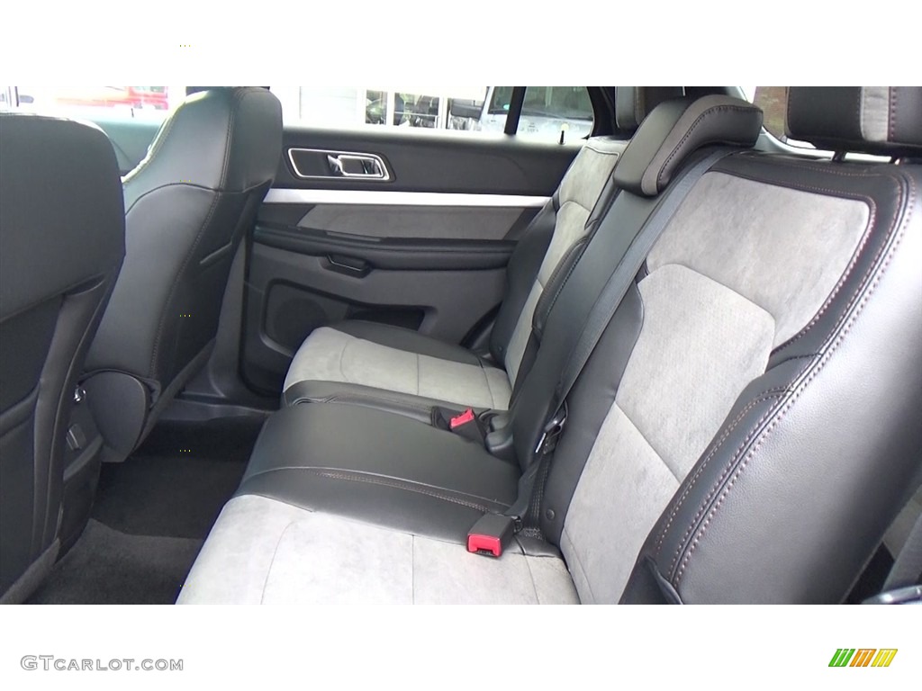 2017 Explorer XLT 4WD - Shadow Black / Ebony Black photo #19