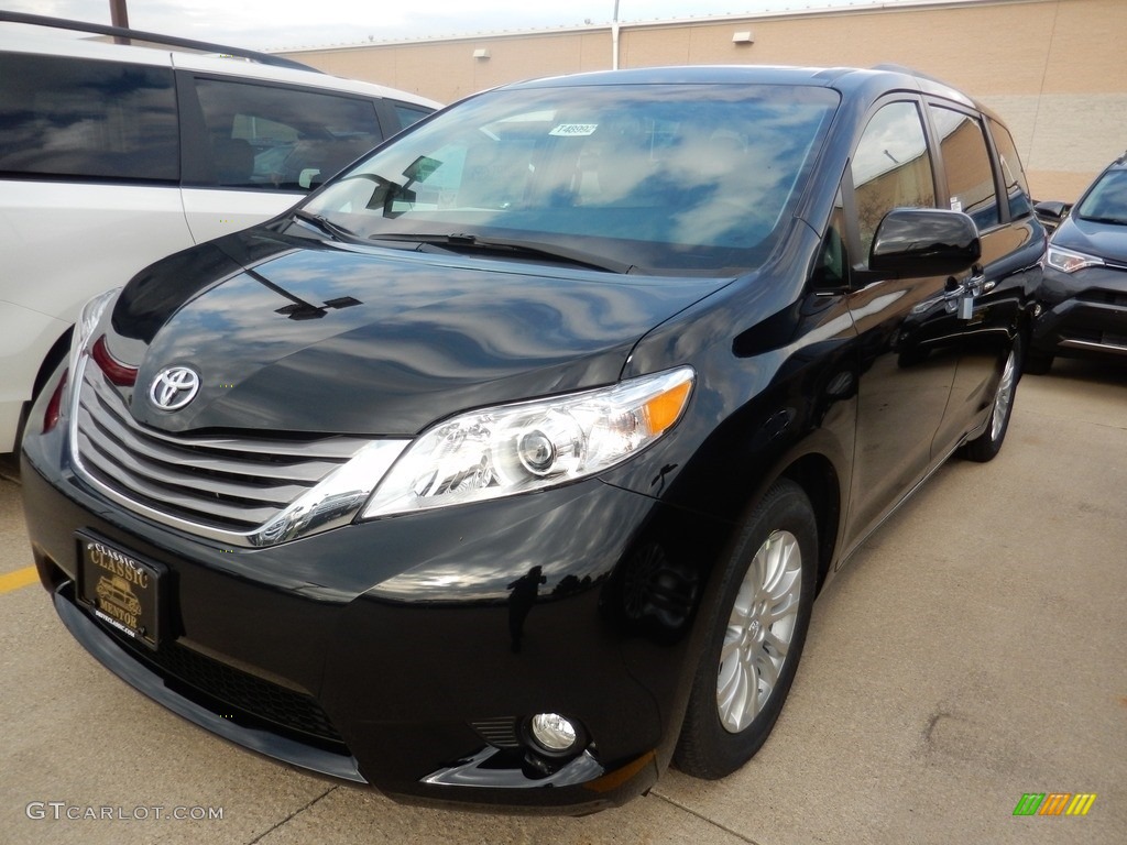 2017 Sienna XLE - Midnight Black Metallic / Ash photo #1