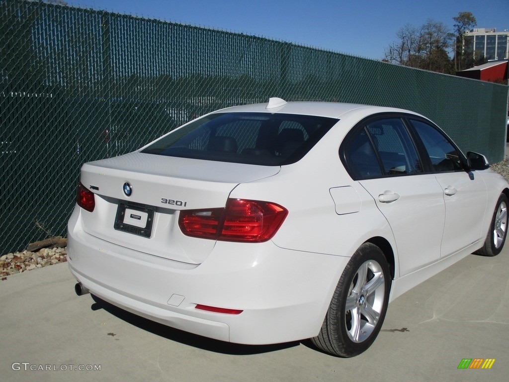 2014 3 Series 320i xDrive Sedan - Alpine White / Black photo #4