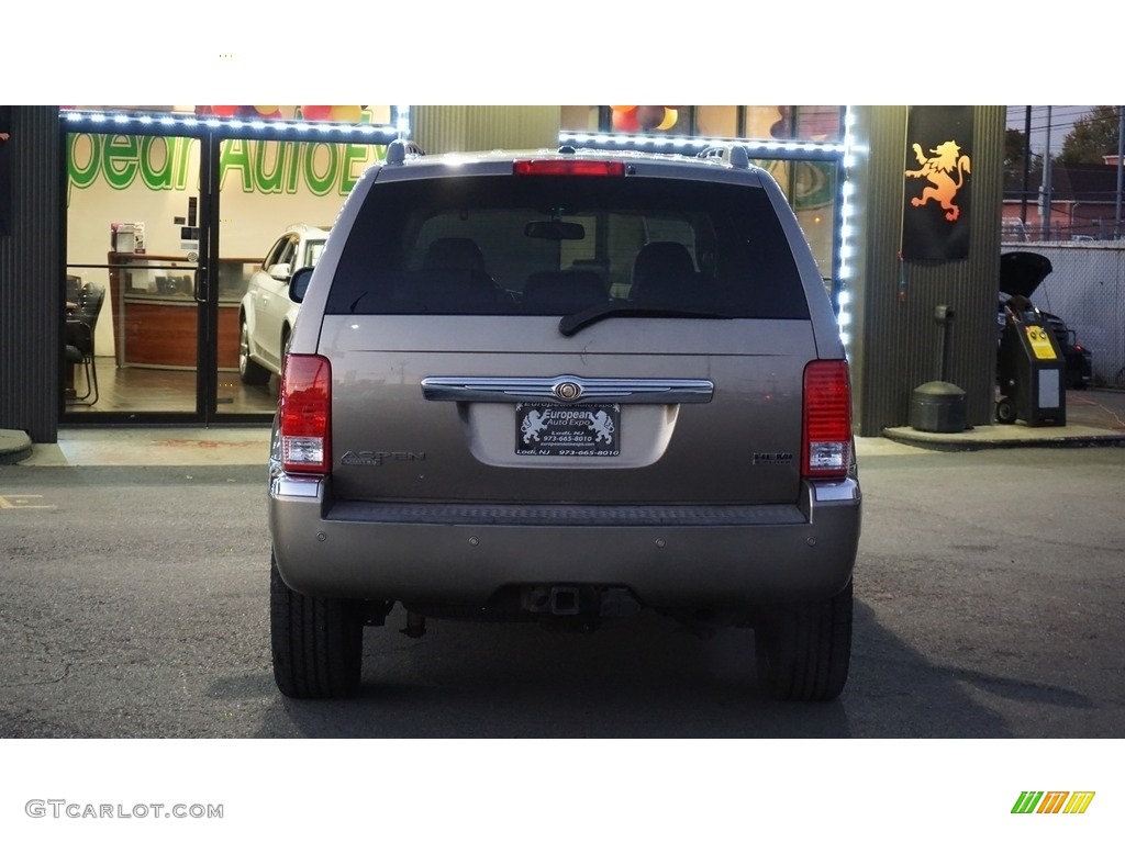 2007 Aspen Limited HEMI 4WD - Light Khaki Beige Metallic / Dark Slate Gray/Light Slate Gray photo #7