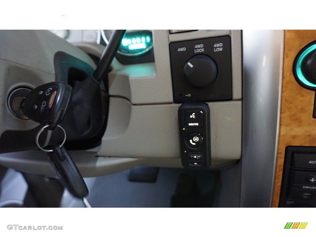 2007 Aspen Limited HEMI 4WD - Light Khaki Beige Metallic / Dark Slate Gray/Light Slate Gray photo #25