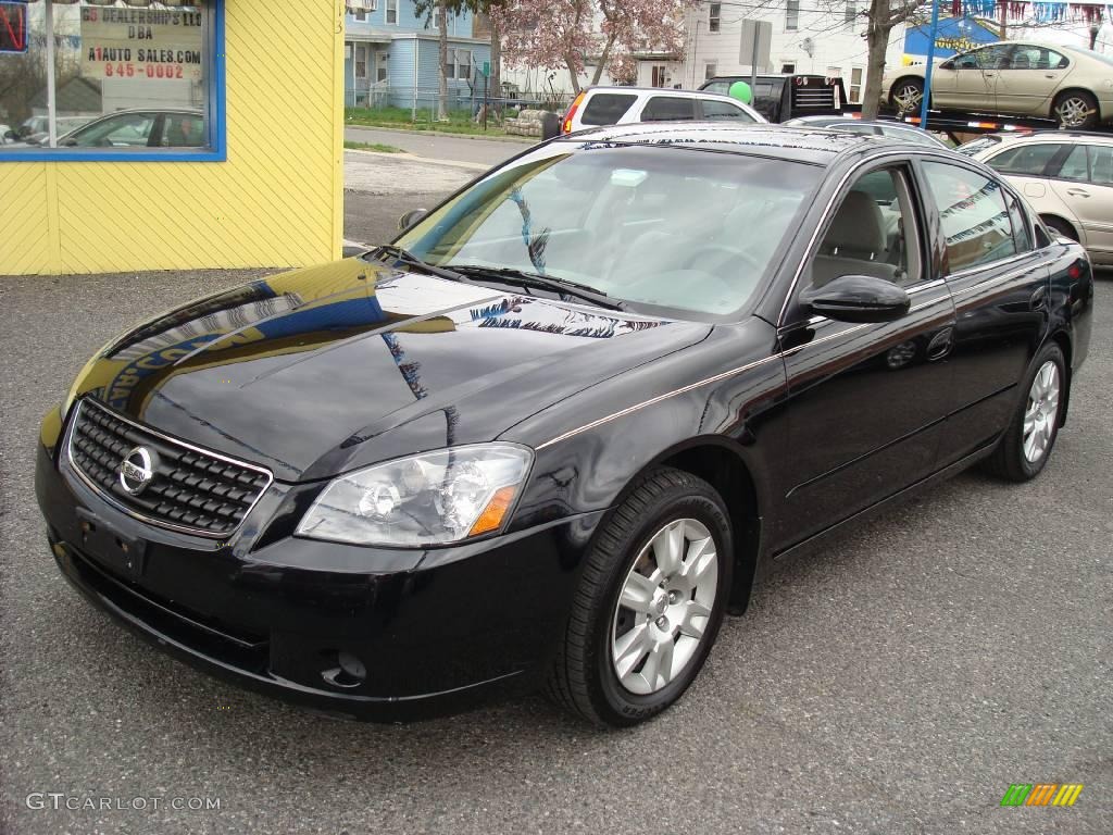 Super Black Nissan Altima