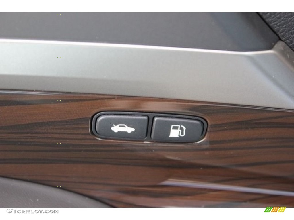 2017 Acura RLX Technology Controls Photo #116864028