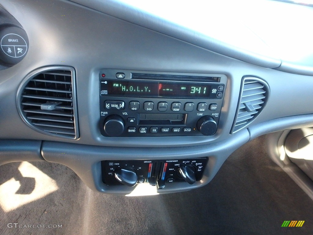 2005 Century Custom Sedan - White Opal / Graphite photo #13