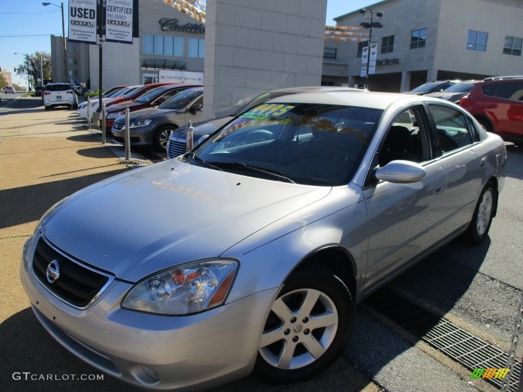 2003 Altima 2.5 S - Sheer Silver Metallic / Charcoal photo #2