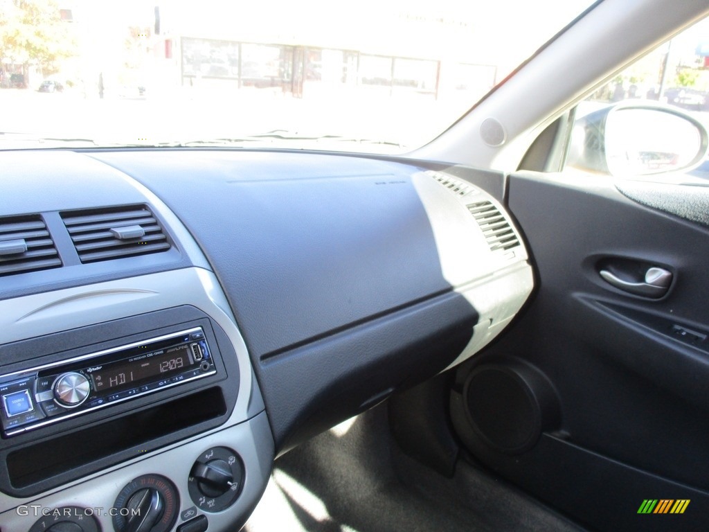 2003 Altima 2.5 S - Sheer Silver Metallic / Charcoal photo #14