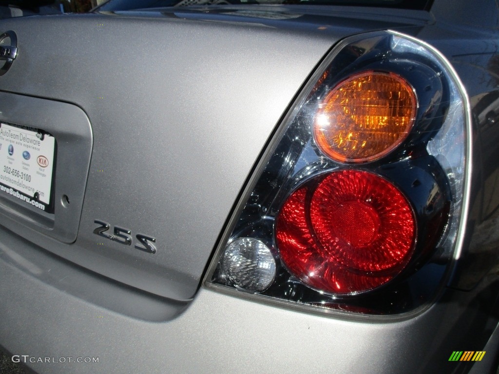 2003 Altima 2.5 S - Sheer Silver Metallic / Charcoal photo #30