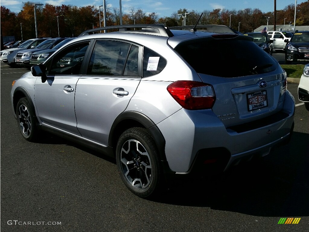 2017 Crosstrek 2.0i Premium - Ice Silver Metallic / Black photo #4