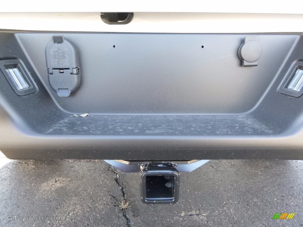 2017 F150 XL SuperCab 4x4 - Ingot Silver / Earth Gray photo #3