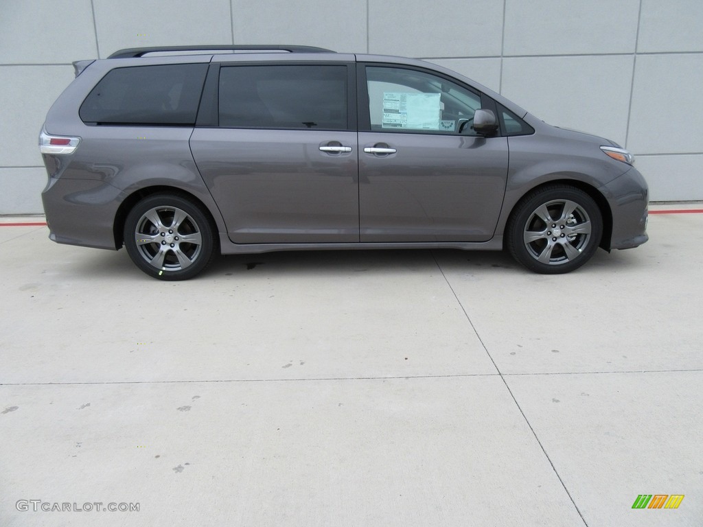 Predawn Gray Mica 2017 Toyota Sienna SE Exterior Photo #116876543