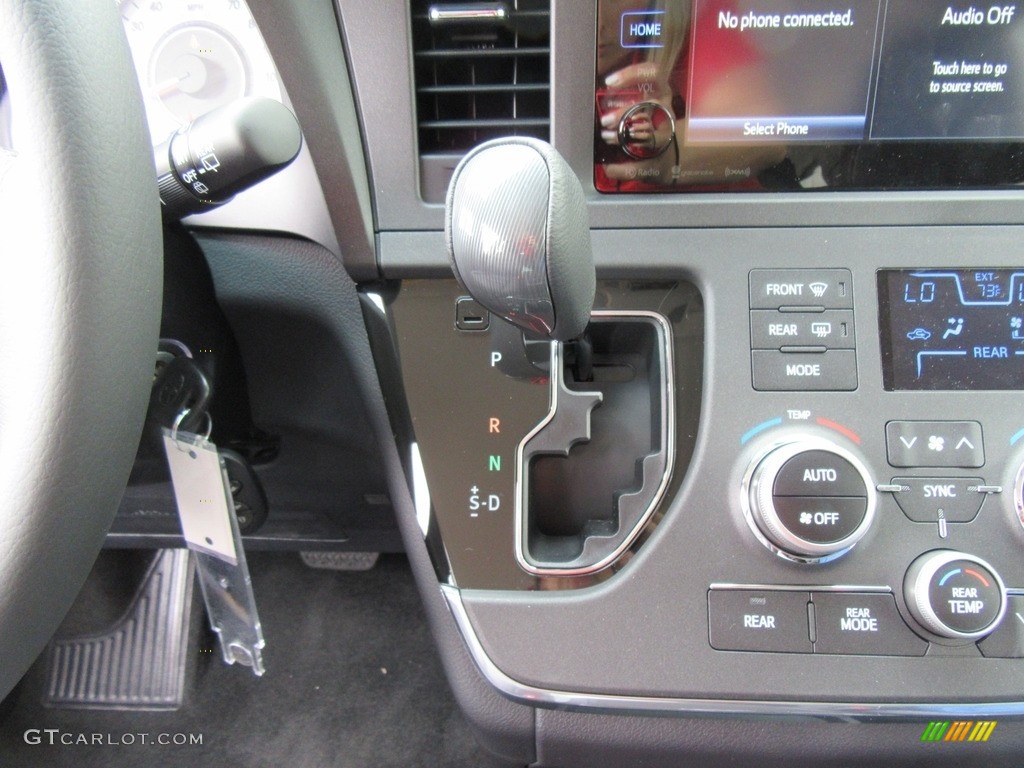 2017 Toyota Sienna SE 8 Speed Automatic Transmission Photo #116877287