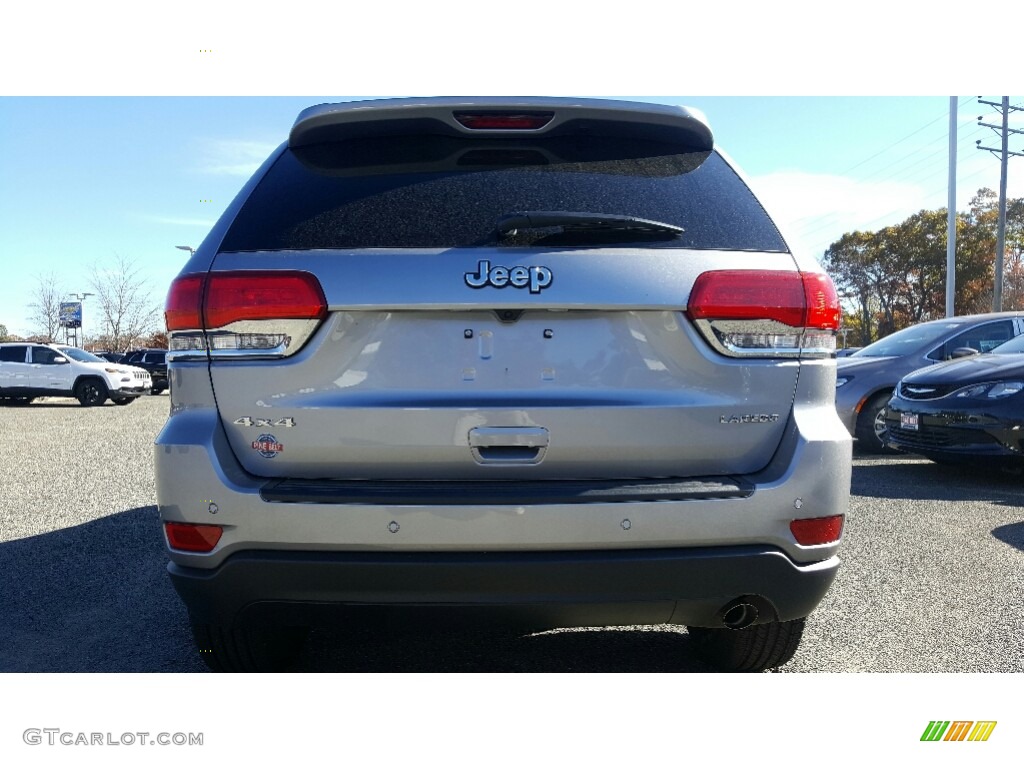 2017 Grand Cherokee Laredo E 4x4 - True Blue Pearl / Black photo #5