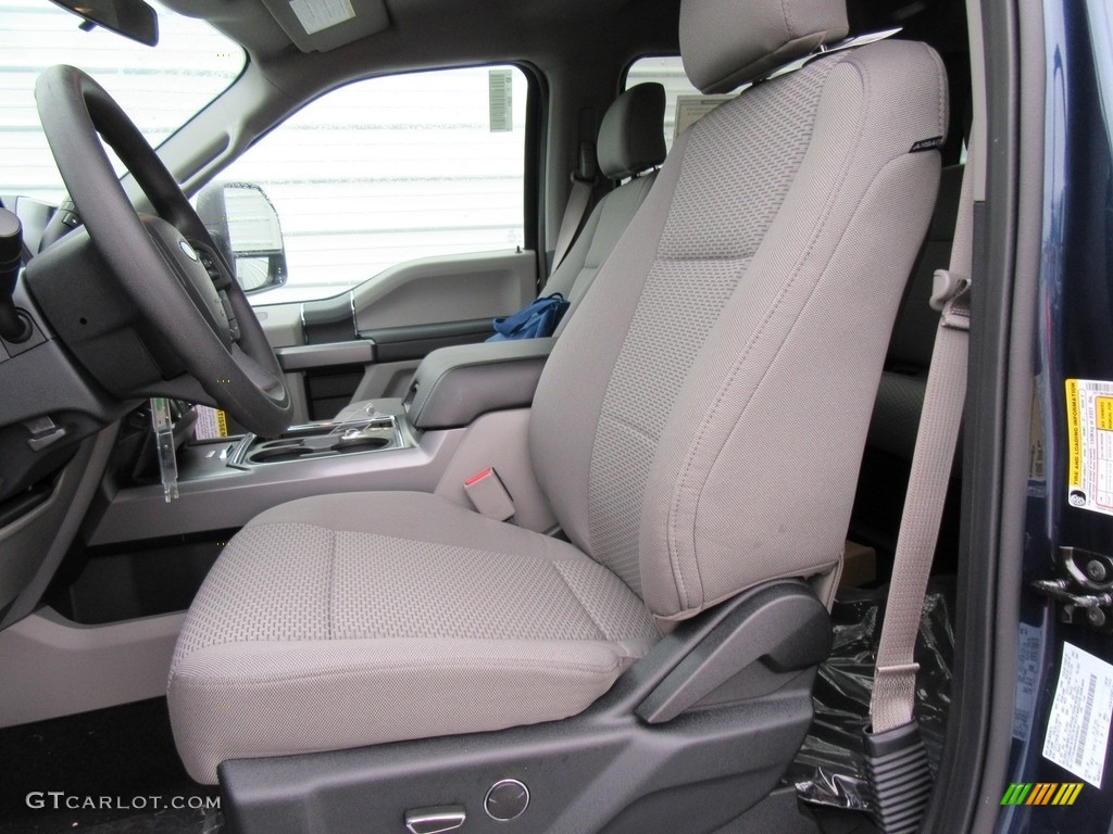 Medium Earth Gray Interior 2017 Ford F250 Super Duty XLT Crew Cab 4x4 Photo #116885672