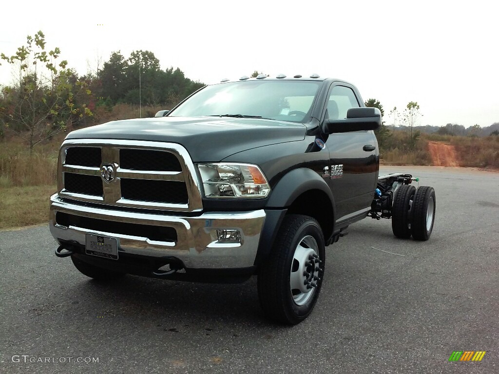 Brilliant Black Crystal Pearl 2017 Ram 5500 Tradesman Regular Cab Chassis Exterior Photo #116886979