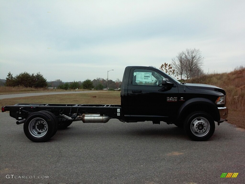 Brilliant Black Crystal Pearl 2017 Ram 5500 Tradesman Regular Cab Chassis Exterior Photo #116887076