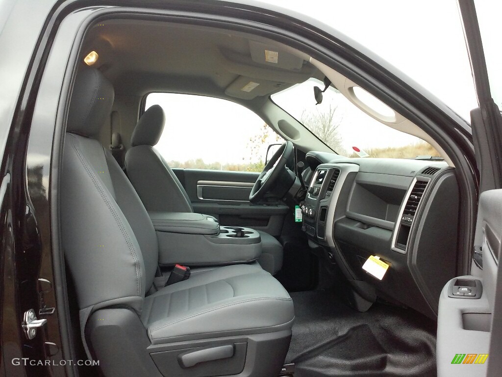 Black/Diesel Gray Interior 2017 Ram 5500 Tradesman Regular Cab Chassis Photo #116887145