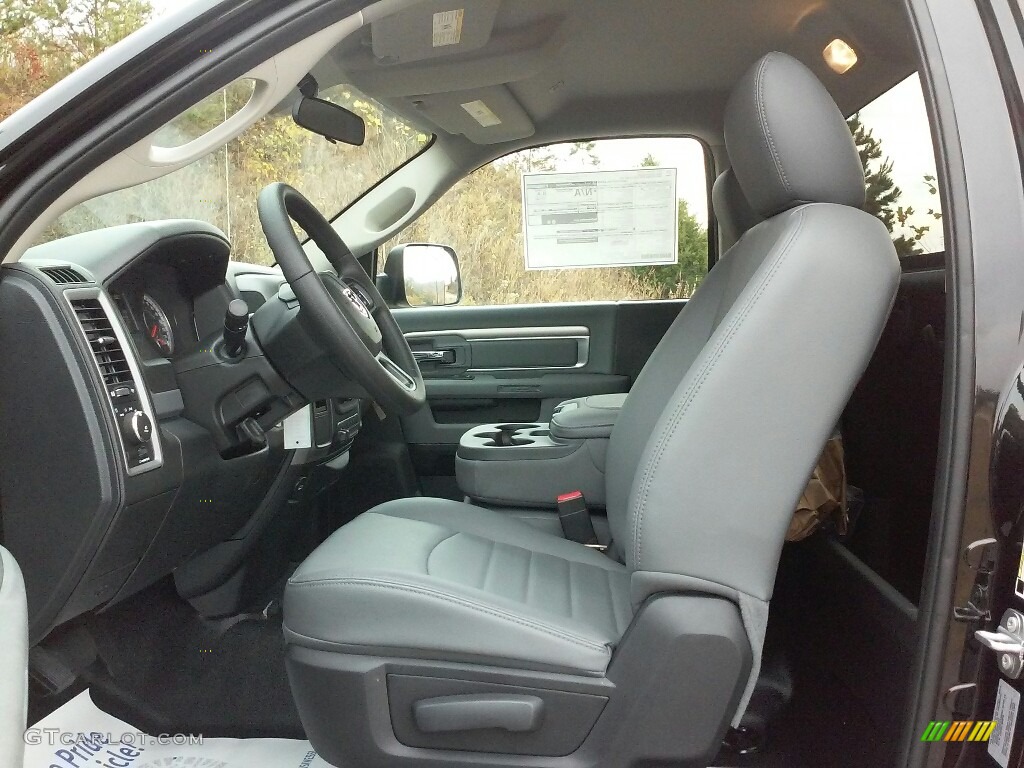 Black/Diesel Gray Interior 2017 Ram 5500 Tradesman Regular Cab Chassis Photo #116887181