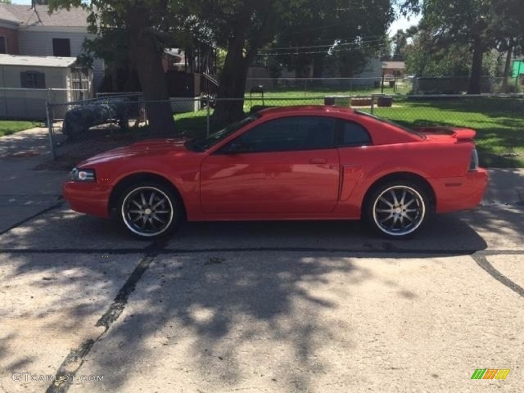 2001 Mustang GT Coupe - Performance Red / Medium Graphite photo #4