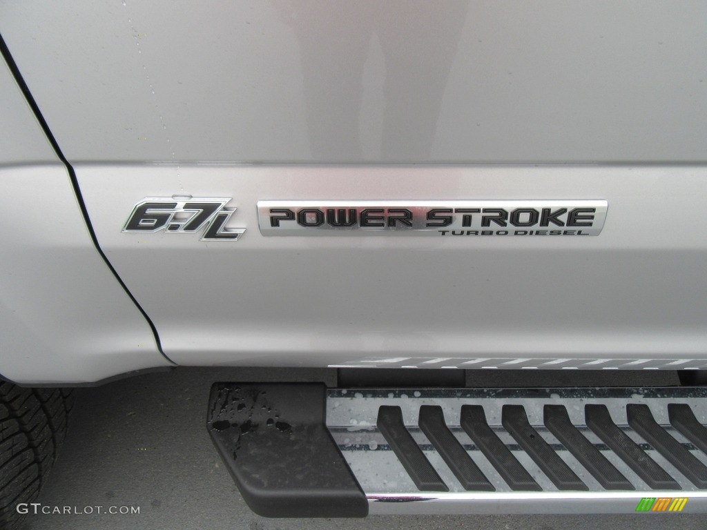 2017 Ford F250 Super Duty Lariat Crew Cab 4x4 Marks and Logos Photo #116887445