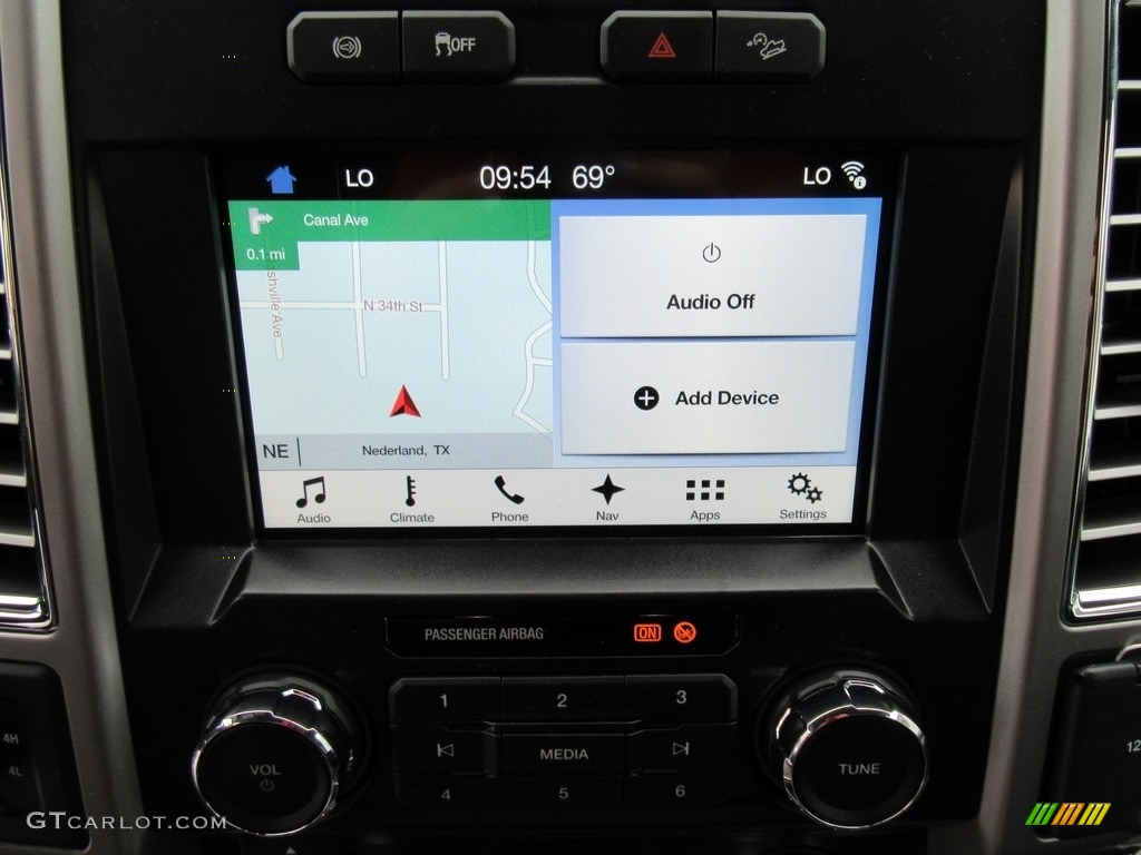 2017 Ford F250 Super Duty Lariat Crew Cab 4x4 Navigation Photo #116887784