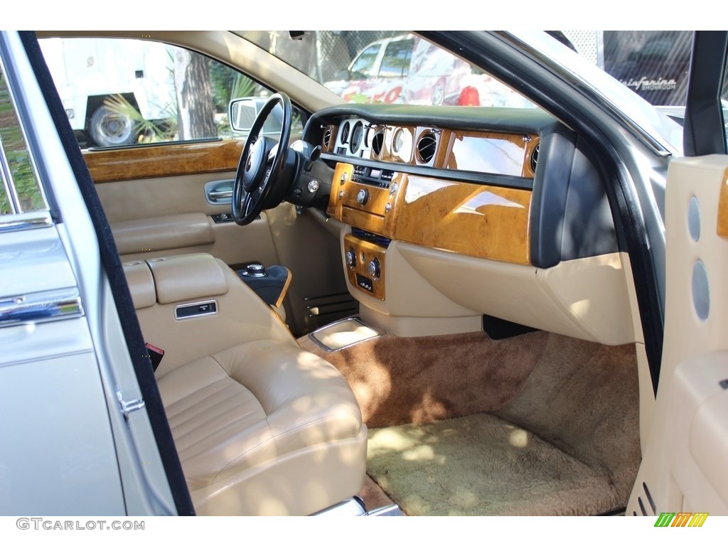 Moccasin/Black Interior 2004 Rolls-Royce Phantom Standard Phantom Model Photo #116888690