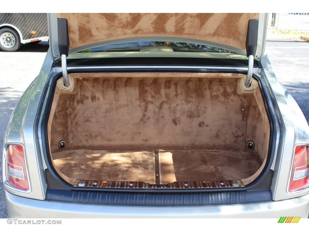 2004 Rolls-Royce Phantom Standard Phantom Model Trunk Photo #116888748