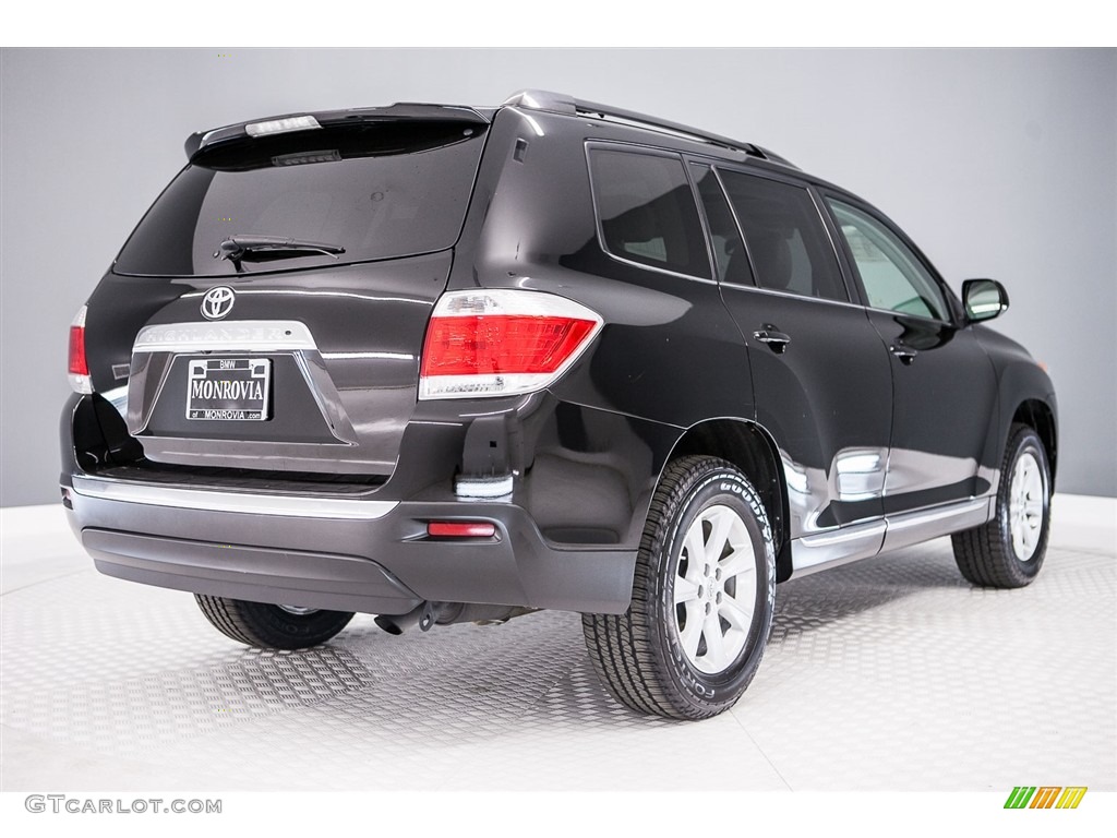 2013 Highlander SE - Black / Black photo #13