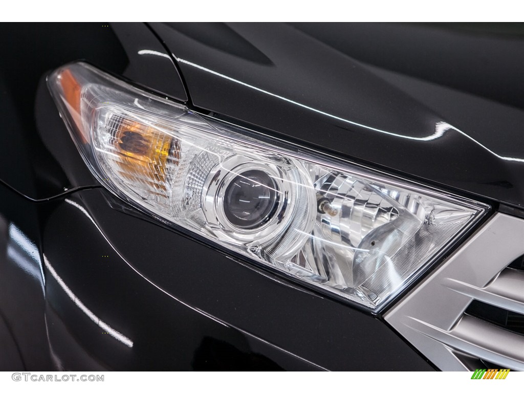 2013 Highlander SE - Black / Black photo #29