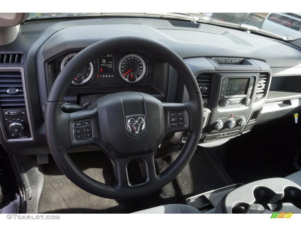 2017 Ram 1500 Express Crew Cab Dashboard Photos