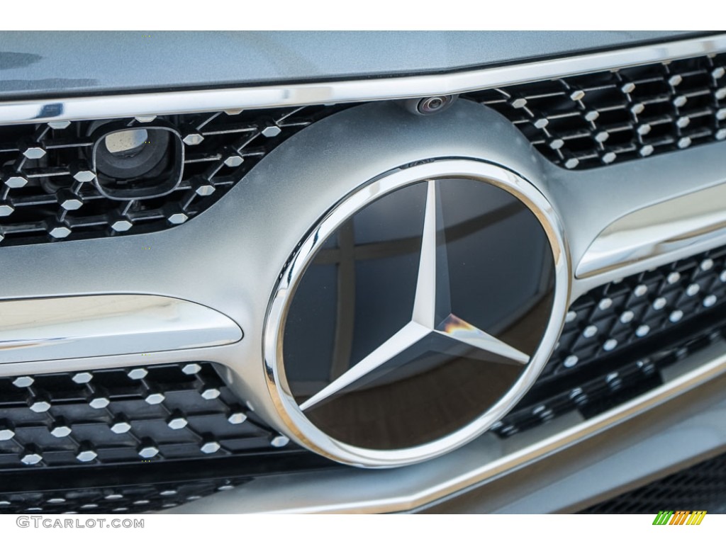 2017 Mercedes-Benz S 550 Cabriolet Marks and Logos Photos
