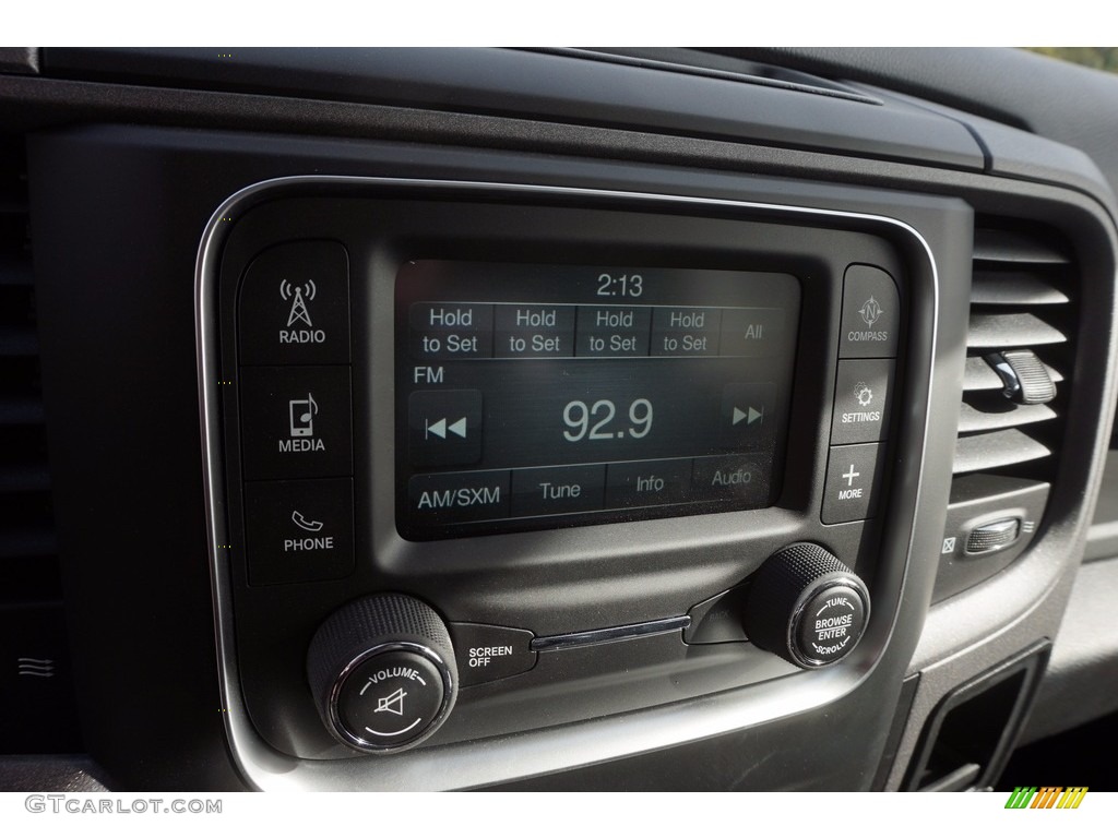 2017 Ram 1500 Express Crew Cab Controls Photo #116897867