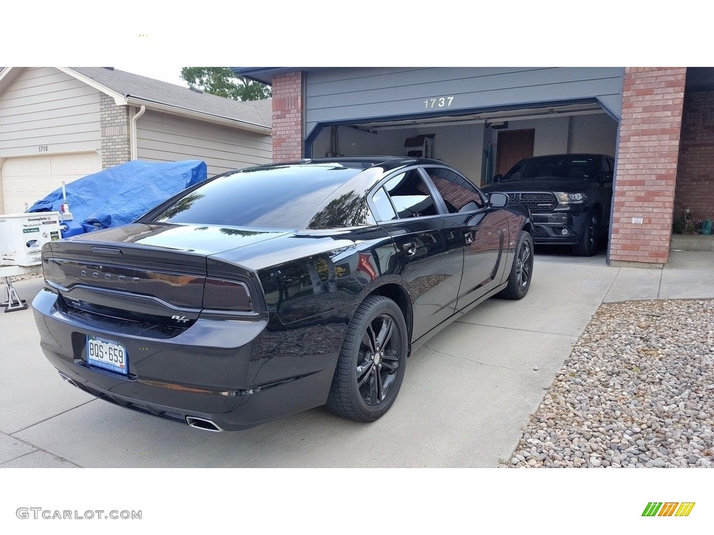 2013 Charger R/T AWD - Phantom Black Tri-Coat Pearl / Black/Red photo #6