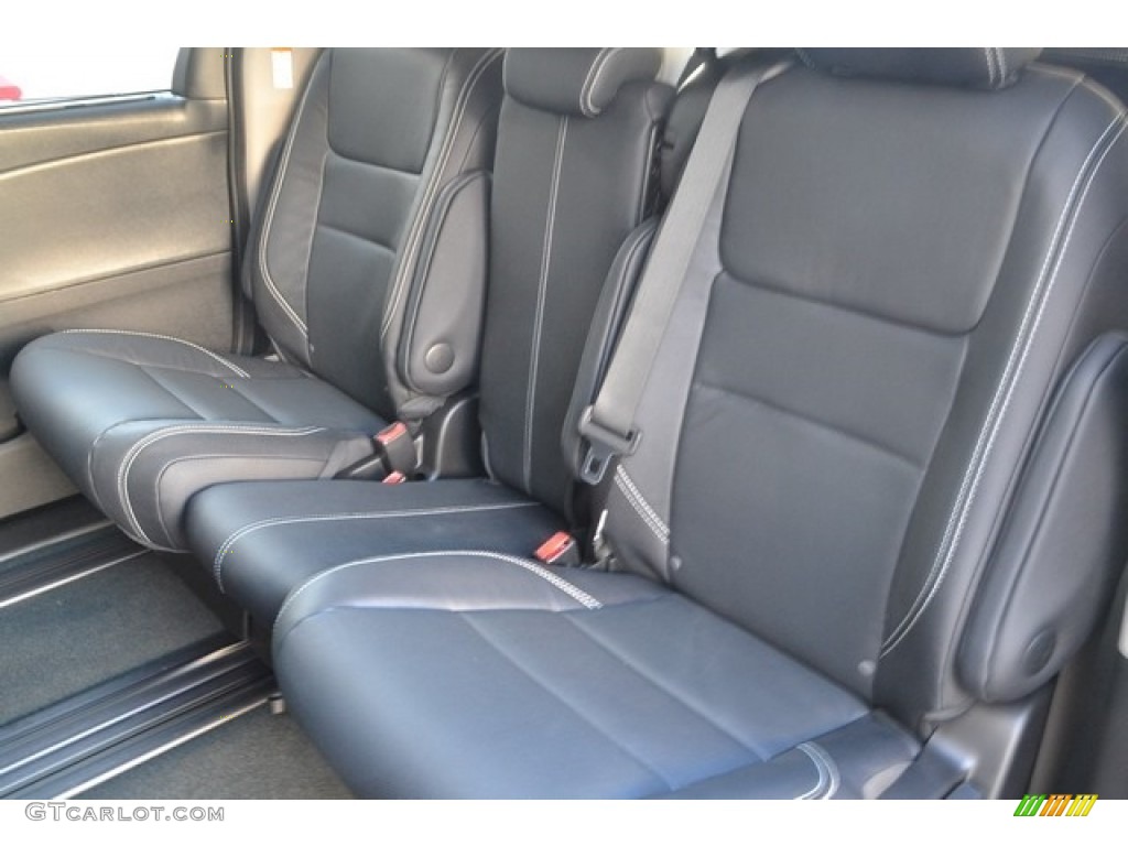 Black Interior 2017 Toyota Sienna SE Photo #116902316