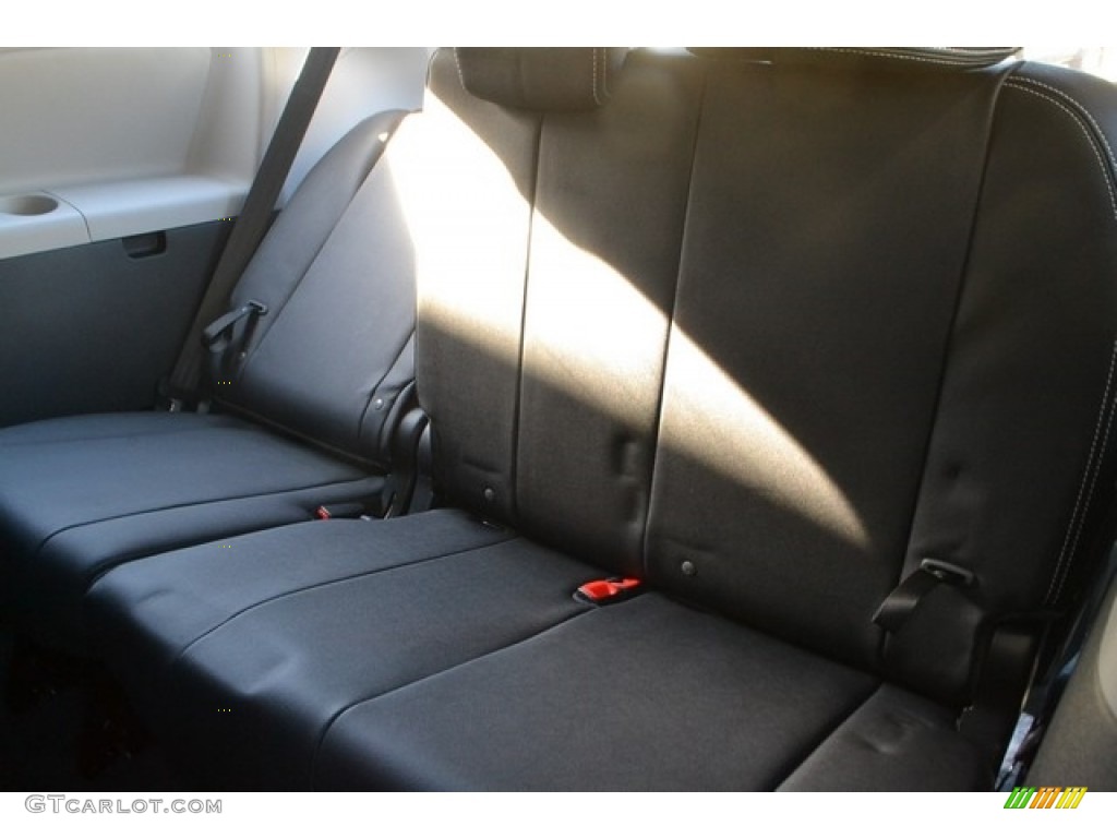Black Interior 2017 Toyota Sienna SE Photo #116902332