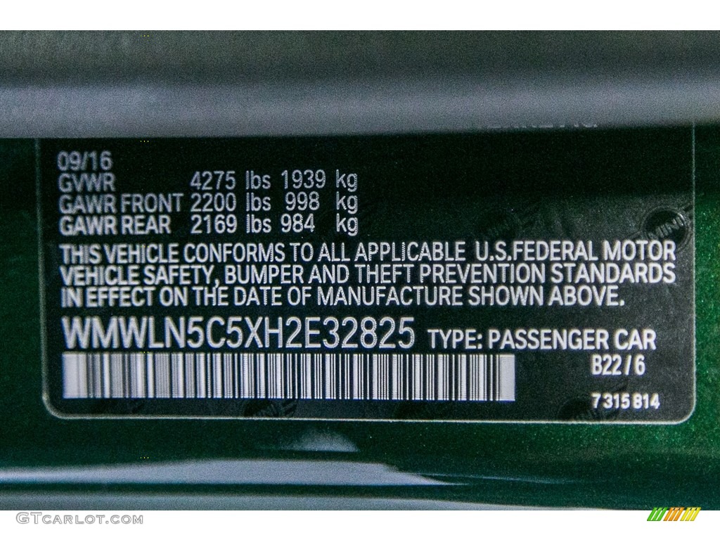 2017 Clubman Color Code B22 for British Racing Green II Metallic Photo #116902853