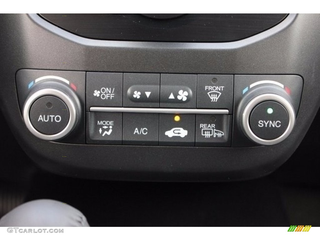 2017 Acura RDX AWD Controls Photo #116905073