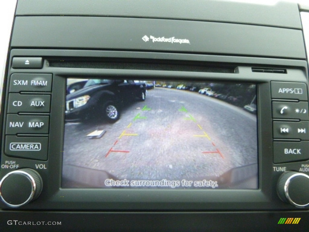 2017 Nissan Frontier Pro-4X Crew Cab 4x4 Controls Photo #116905532