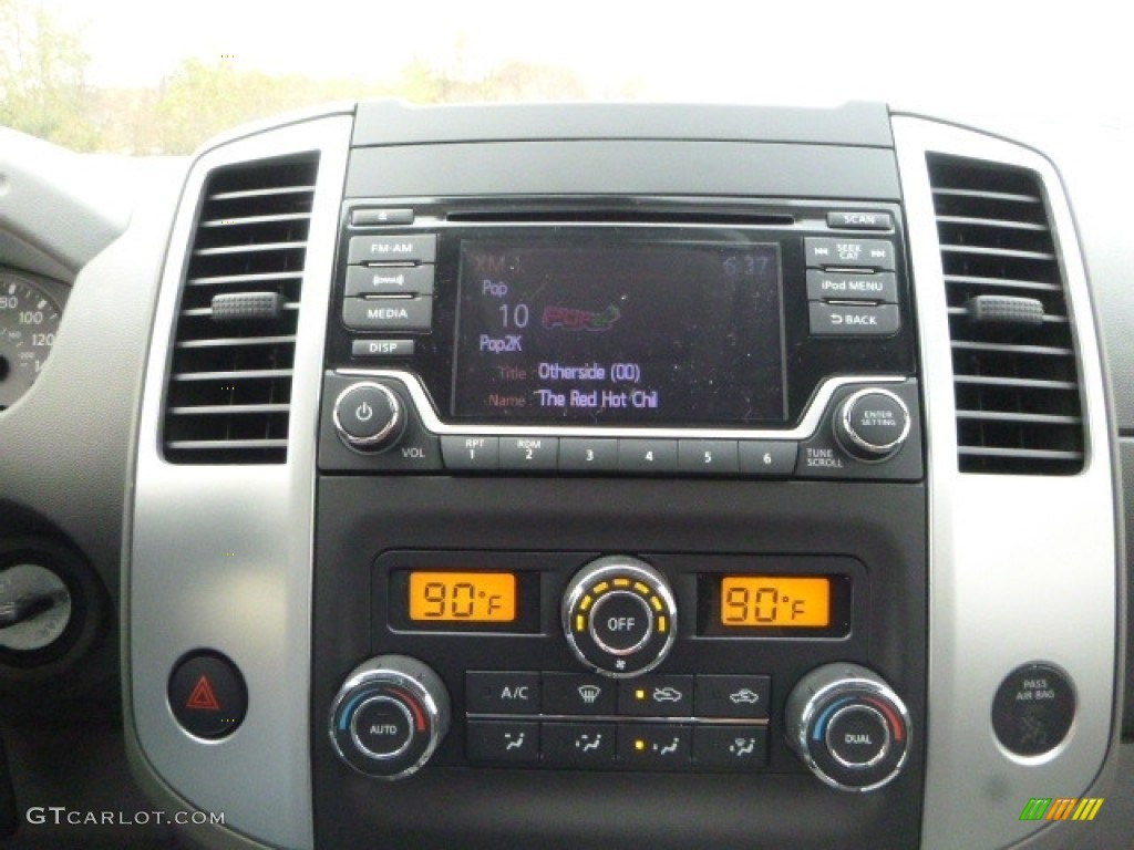2017 Nissan Frontier SV Crew Cab 4x4 Controls Photo #116905979