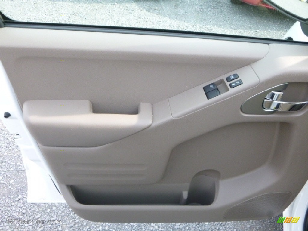 2017 Nissan Frontier SV King Cab 4x4 Beige Door Panel Photo #116906810