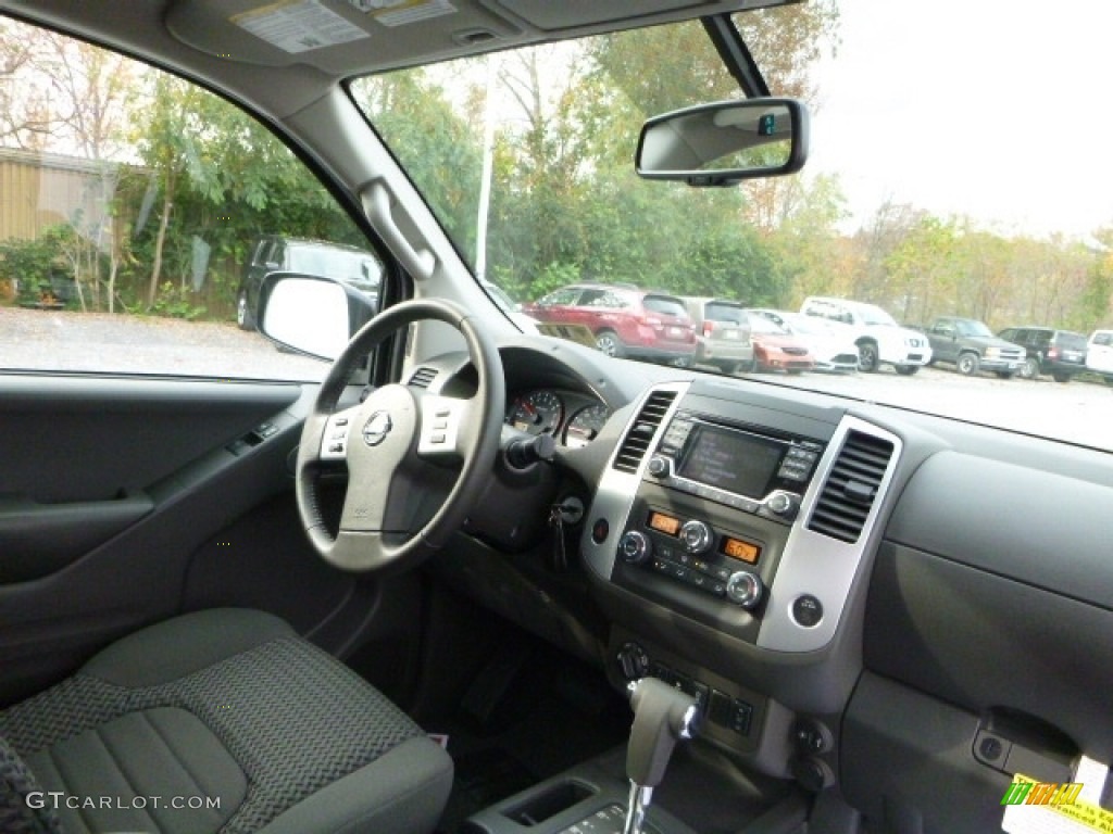 2017 Nissan Frontier SV King Cab 4x4 Dashboard Photos