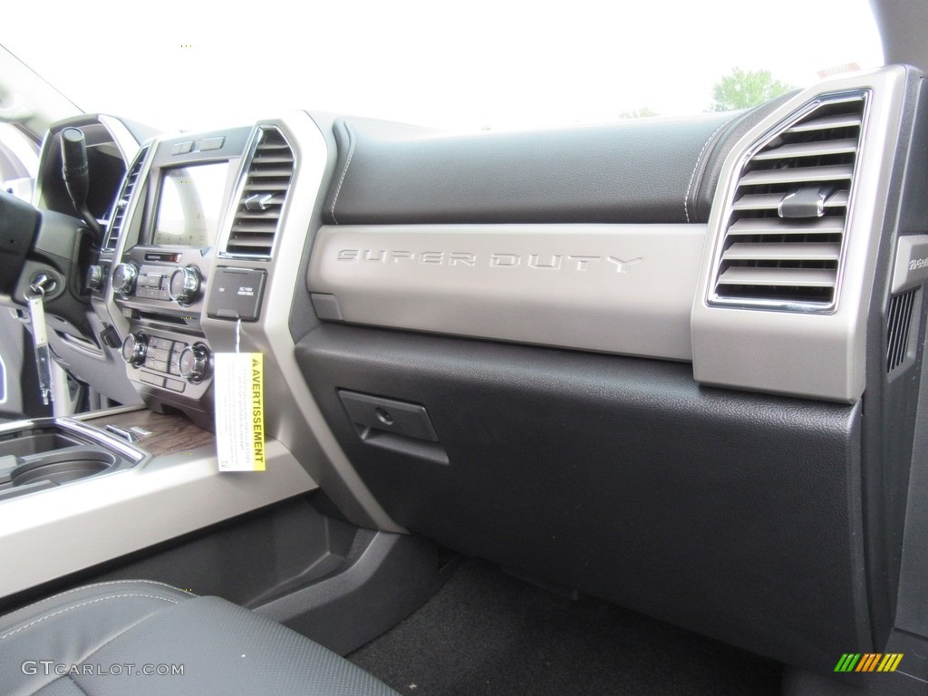 2017 Ford F250 Super Duty Lariat Crew Cab 4x4 Black Dashboard Photo #116912366