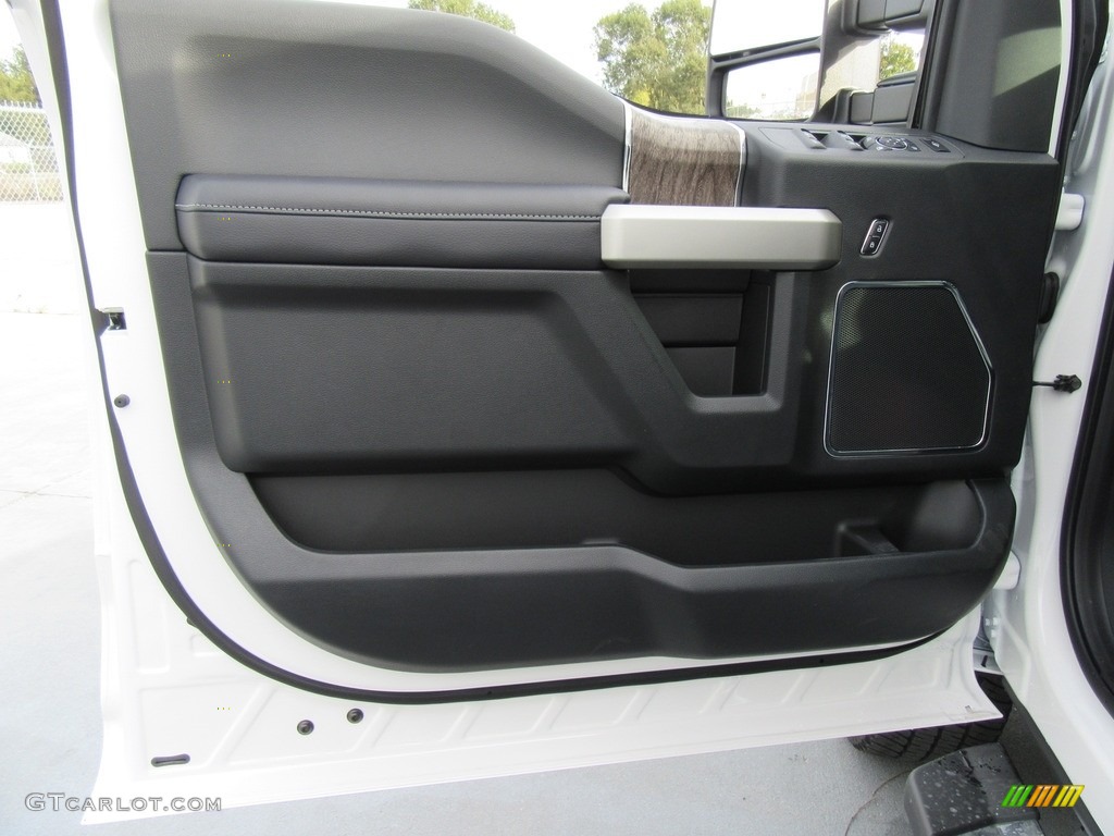 2017 Ford F250 Super Duty Lariat Crew Cab 4x4 Black Door Panel Photo #116912441