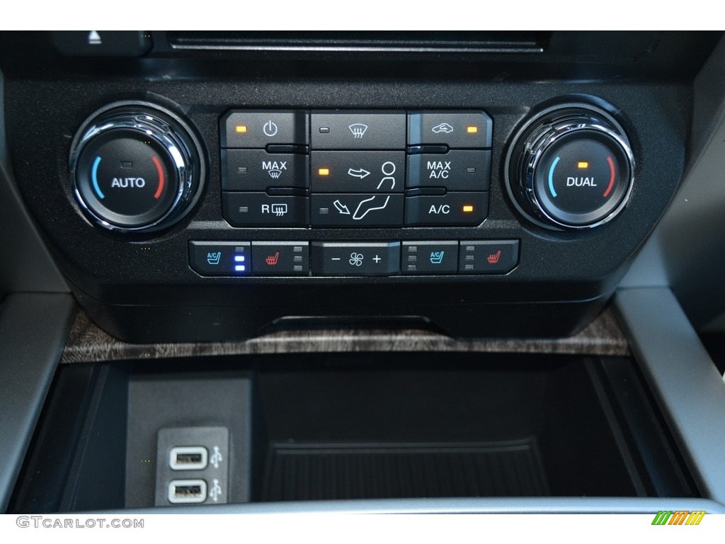 2017 Ford F250 Super Duty Lariat Crew Cab 4x4 Controls Photo #116914052