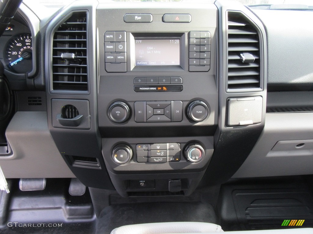 2016 F150 XL Regular Cab - Oxford White / Medium Earth Gray photo #22