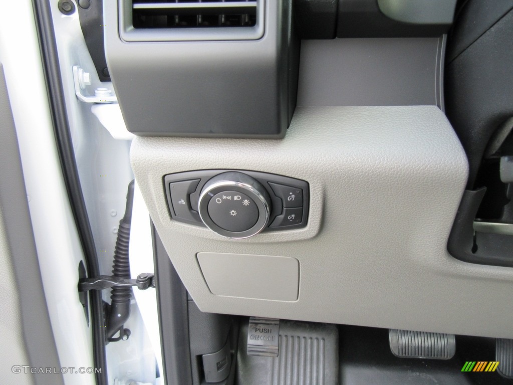 2016 F150 XL Regular Cab - Oxford White / Medium Earth Gray photo #30