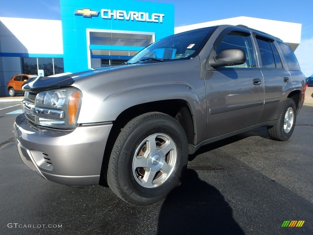 2006 TrailBlazer LS 4x4 - Graystone Metallic / Light Gray photo #2