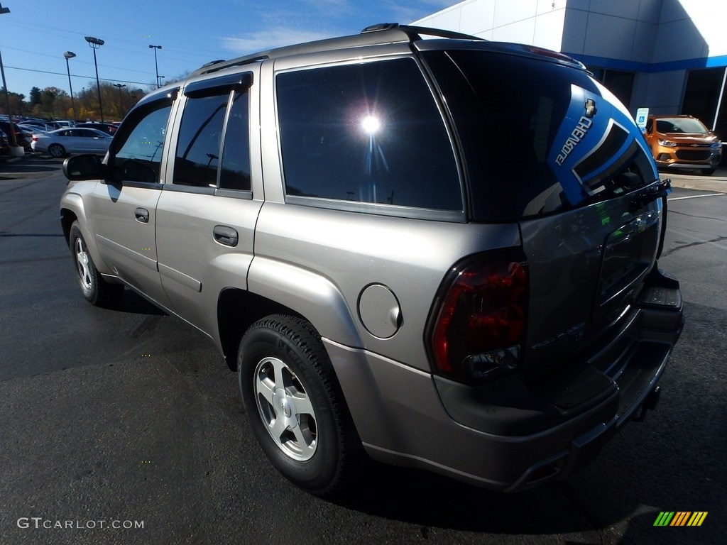 2006 TrailBlazer LS 4x4 - Graystone Metallic / Light Gray photo #4