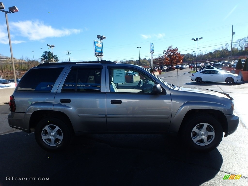2006 TrailBlazer LS 4x4 - Graystone Metallic / Light Gray photo #10