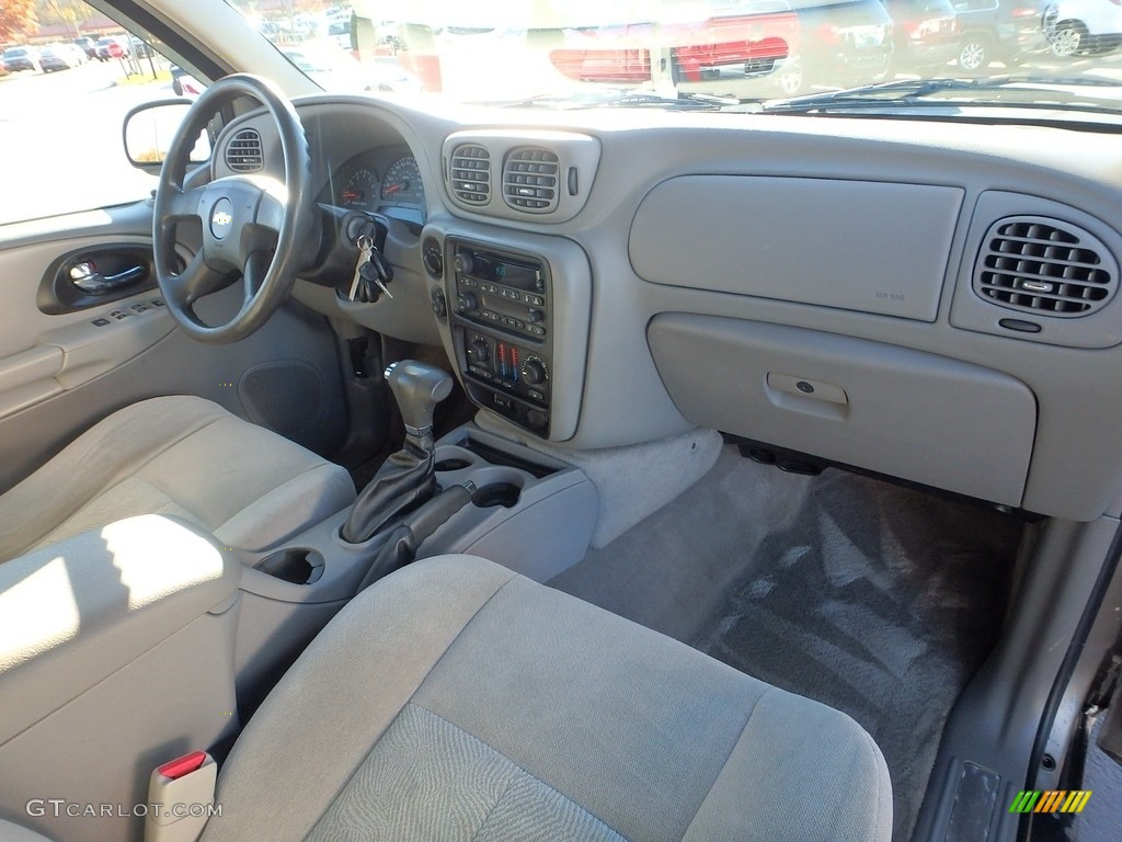2006 TrailBlazer LS 4x4 - Graystone Metallic / Light Gray photo #16